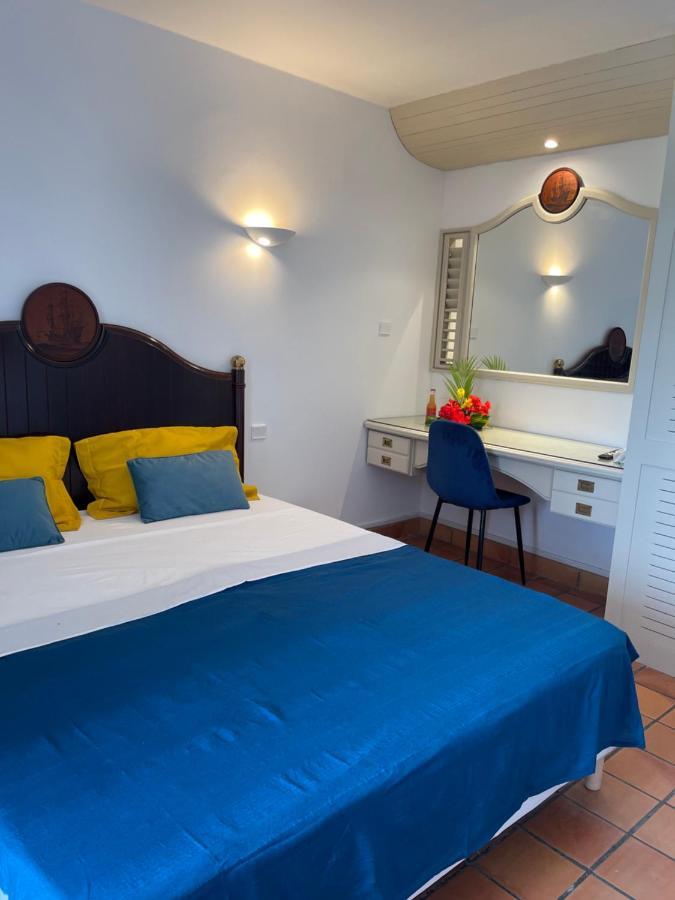 Appartement Vue Mer A 2 Minutes A Pied Des Plages Tartane Ла Трините Екстериор снимка
