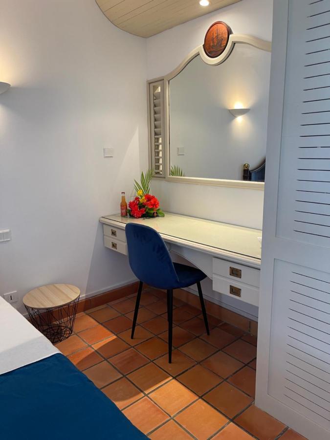 Appartement Vue Mer A 2 Minutes A Pied Des Plages Tartane Ла Трините Екстериор снимка