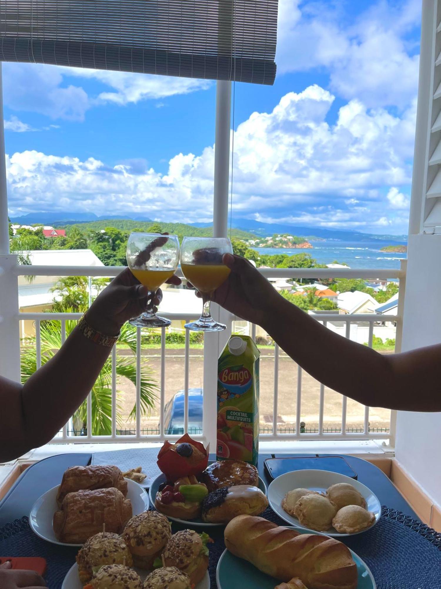Appartement Vue Mer A 2 Minutes A Pied Des Plages Tartane Ла Трините Екстериор снимка